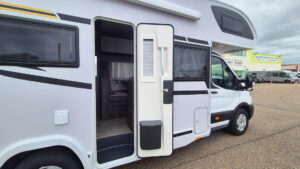 Benimar S324 UP