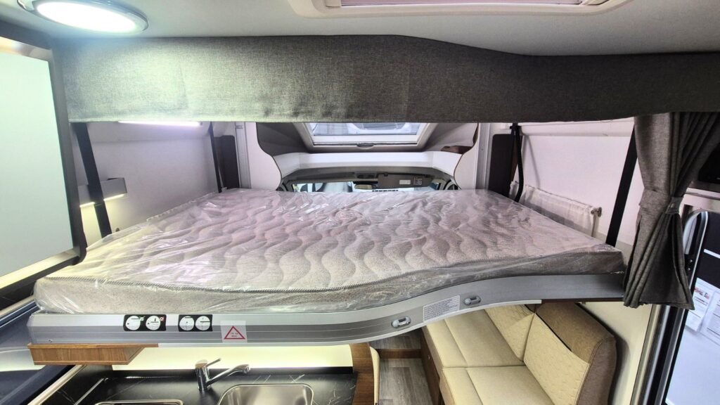 Autocaravana Benimar Mileo 263