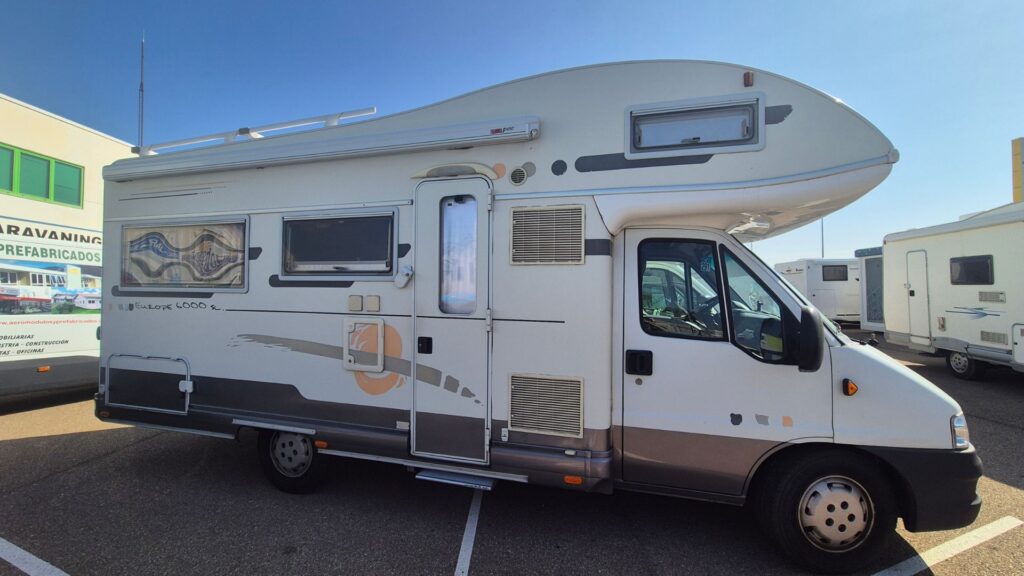 Autocaravana de segunda mano Benimar Europe 6000SL