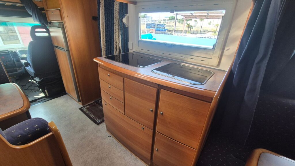 Autocaravana de segunda mano Benimar Europe 6000SL