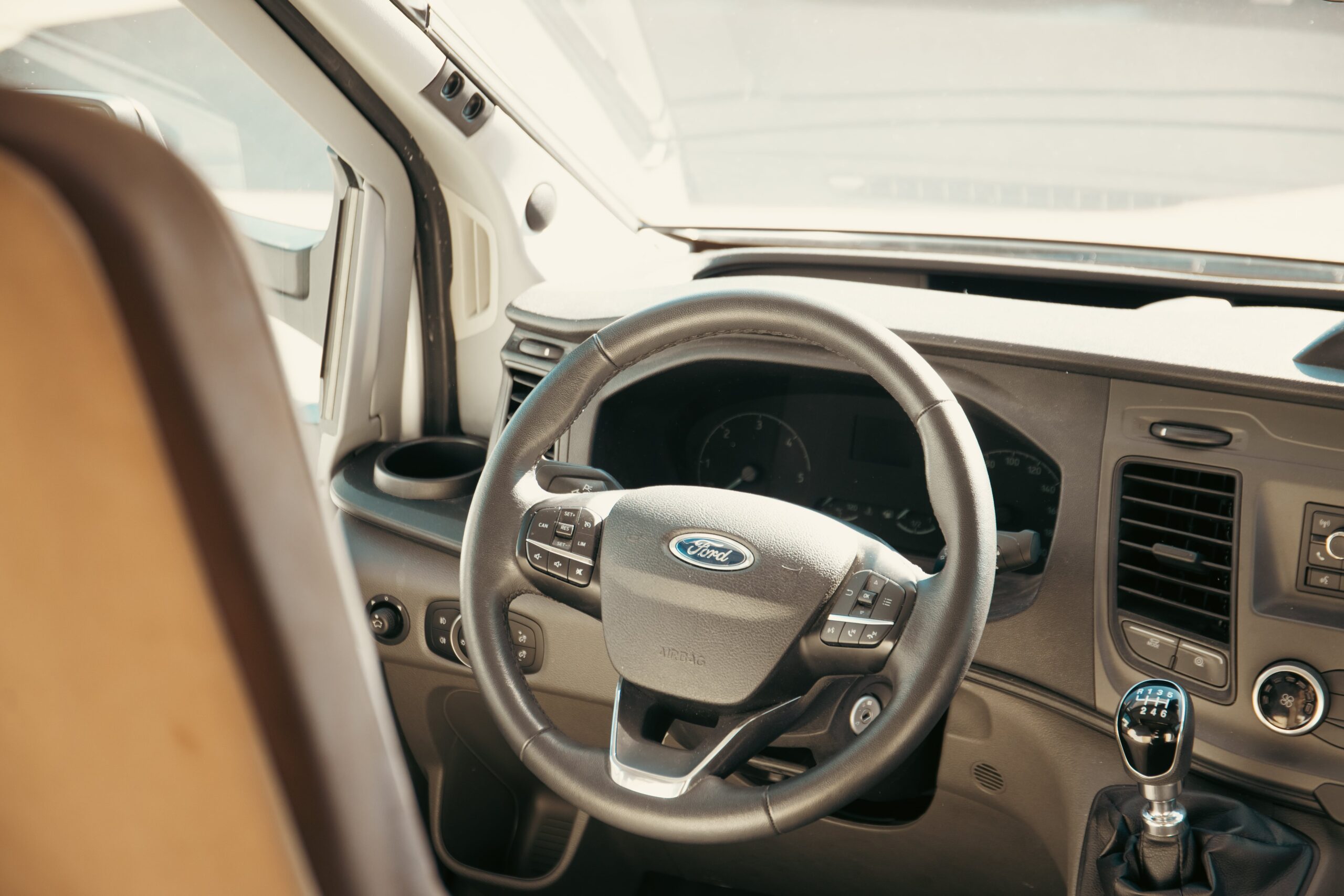 Benimar Tessoro 463 – Ocasión 2021, Motor 170 CV, 5 plazas, bien equipado - Imagen 7