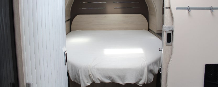 autocaravanas por dentro camas