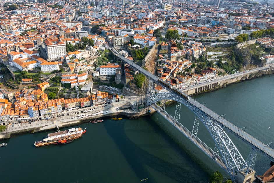 Ruta en camper por Portugal Oporto caravaning plaza