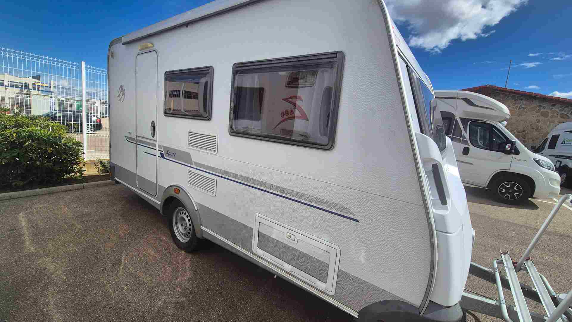 caravana knaus exterior