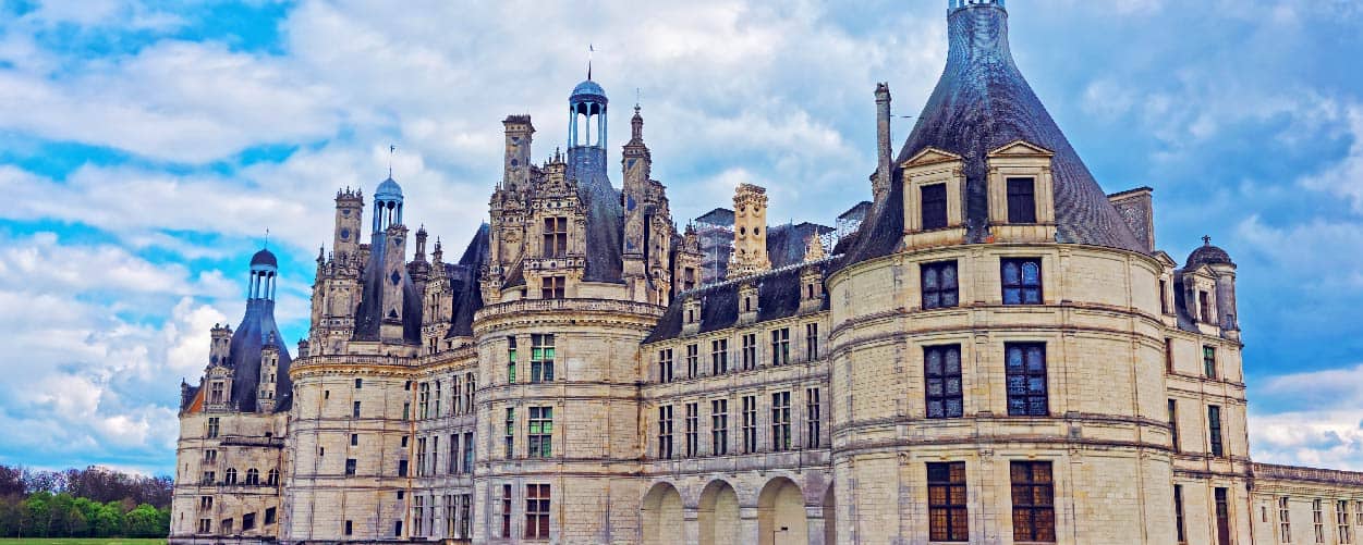 ruta a paris autocaravana Caravaning plaza zaragoza visitar castillo ruta a paris autocaravana Caravaning plaza zaragoza visitar castillo