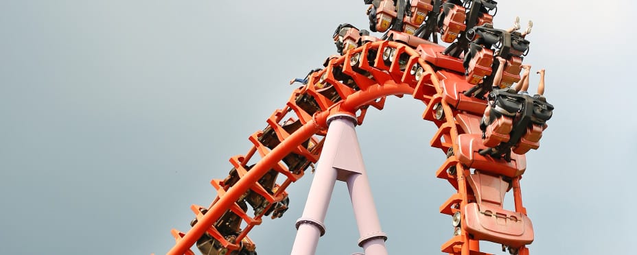 rutas en autocaravana por españa caravaning plaza montaña rusa